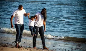 45-Minute Location Family Photoshoot
