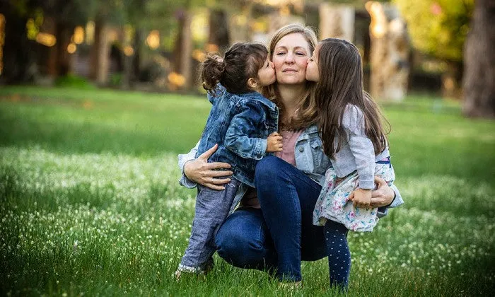 45-Minute Location Family Photoshoot