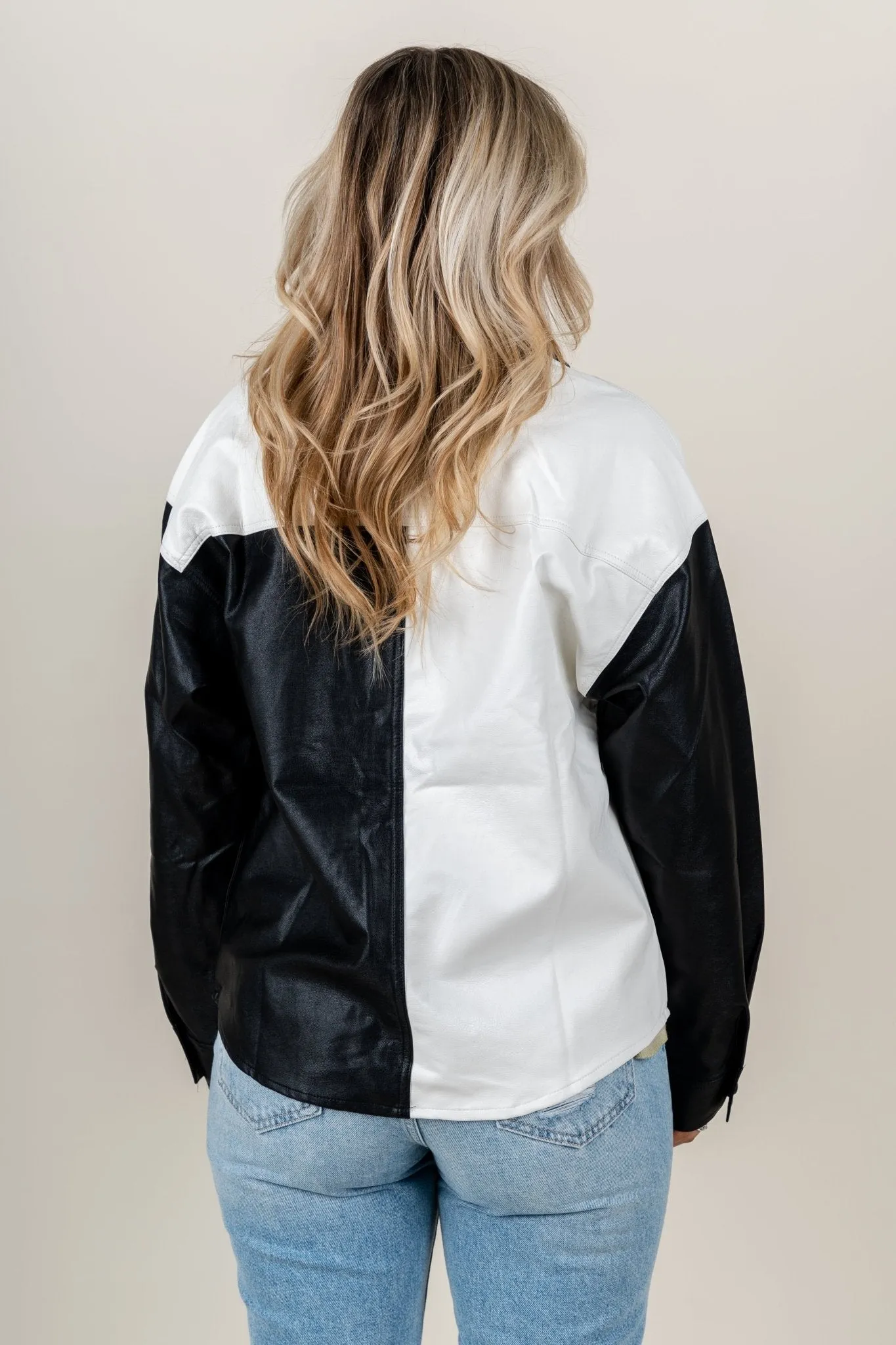 Color block shacket black/white