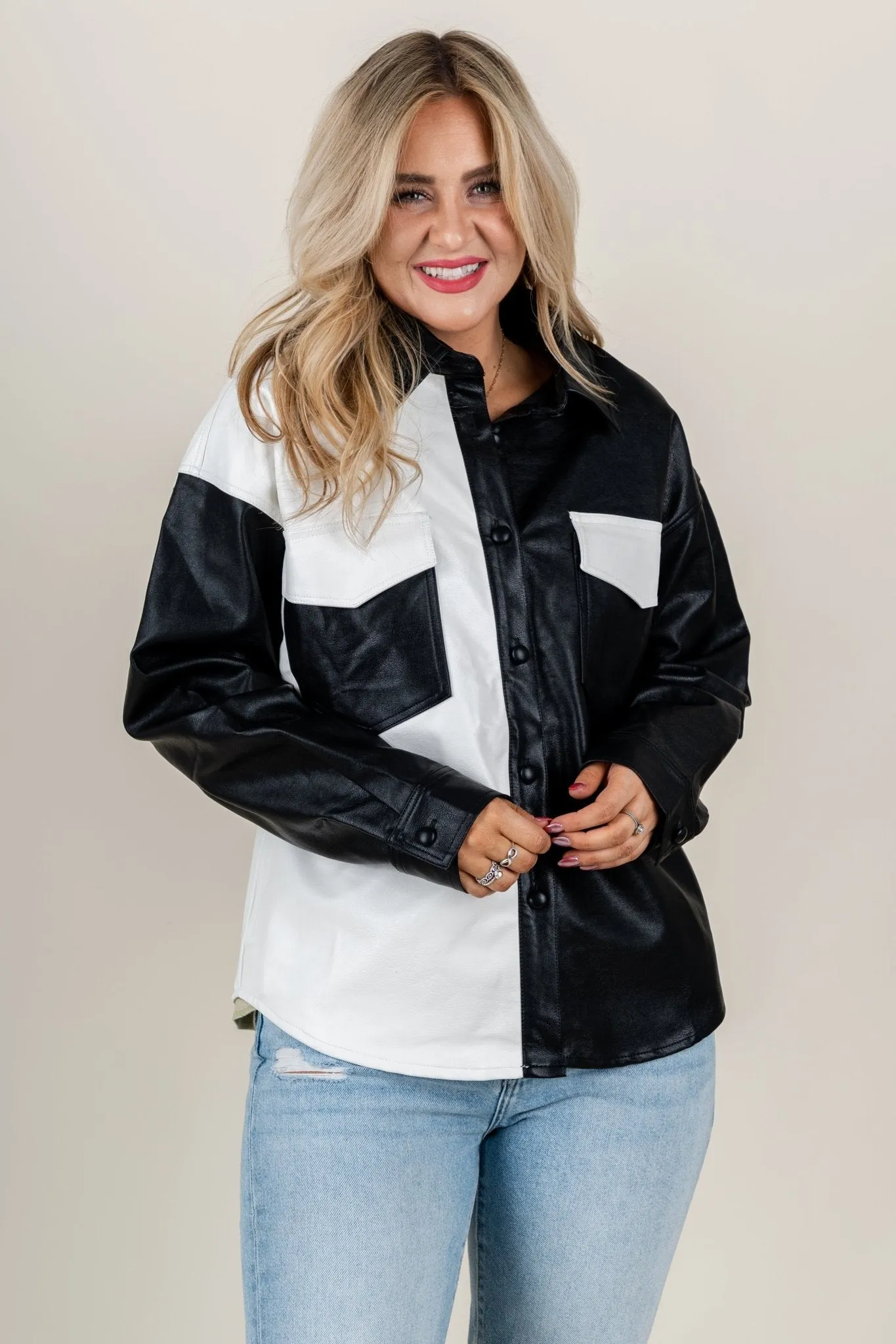 Color block shacket black/white