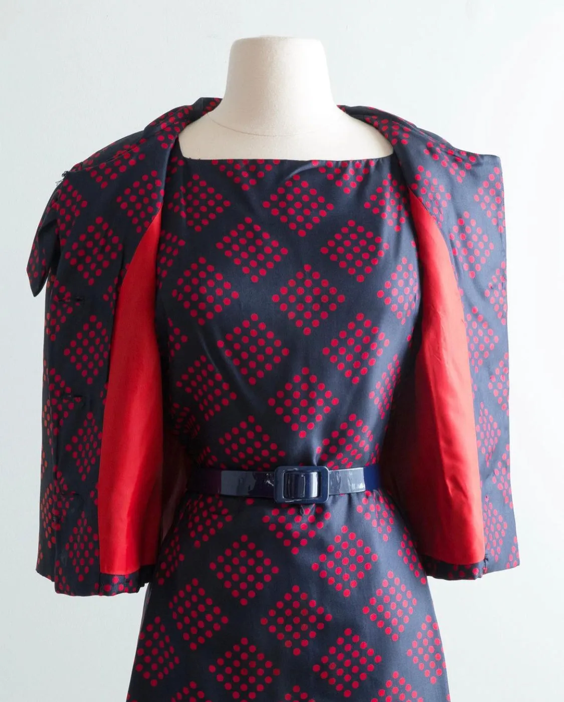 Fabulous 1960’s Saks Fifth Avenue Silk Dress and Jacket Set / Large