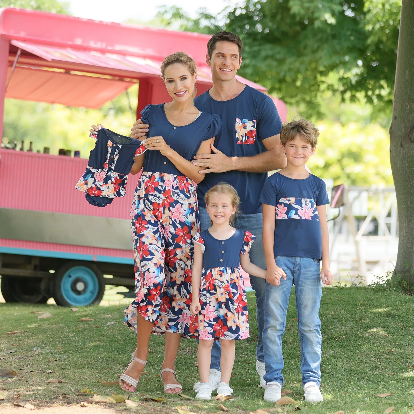 Family Matching Floral Print Splicing Dark Blue Dresses and T-shirts Sets