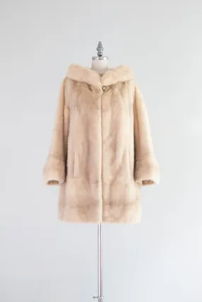 Luxurious 1960's Vintage Pearl Mink Coat / Medium