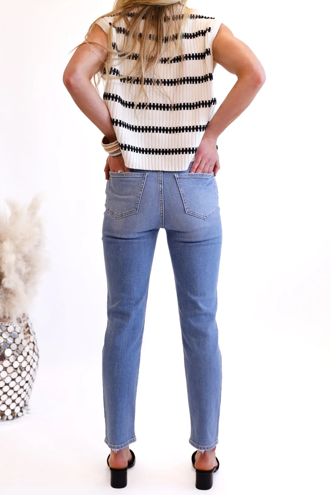 NEW!! Daily Driver High Rise Skinny Straight Jean in Clarity Vintage